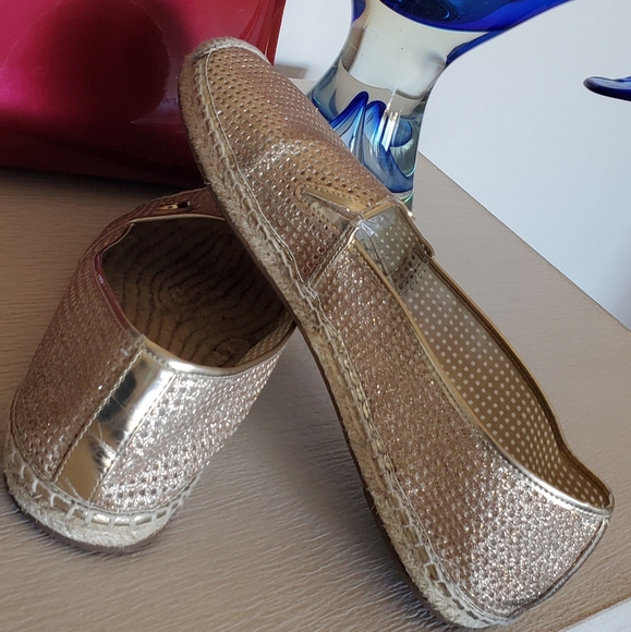 MICHAEL KORS GOLD ESPADRILLE FLATS - Picture 2 of 10